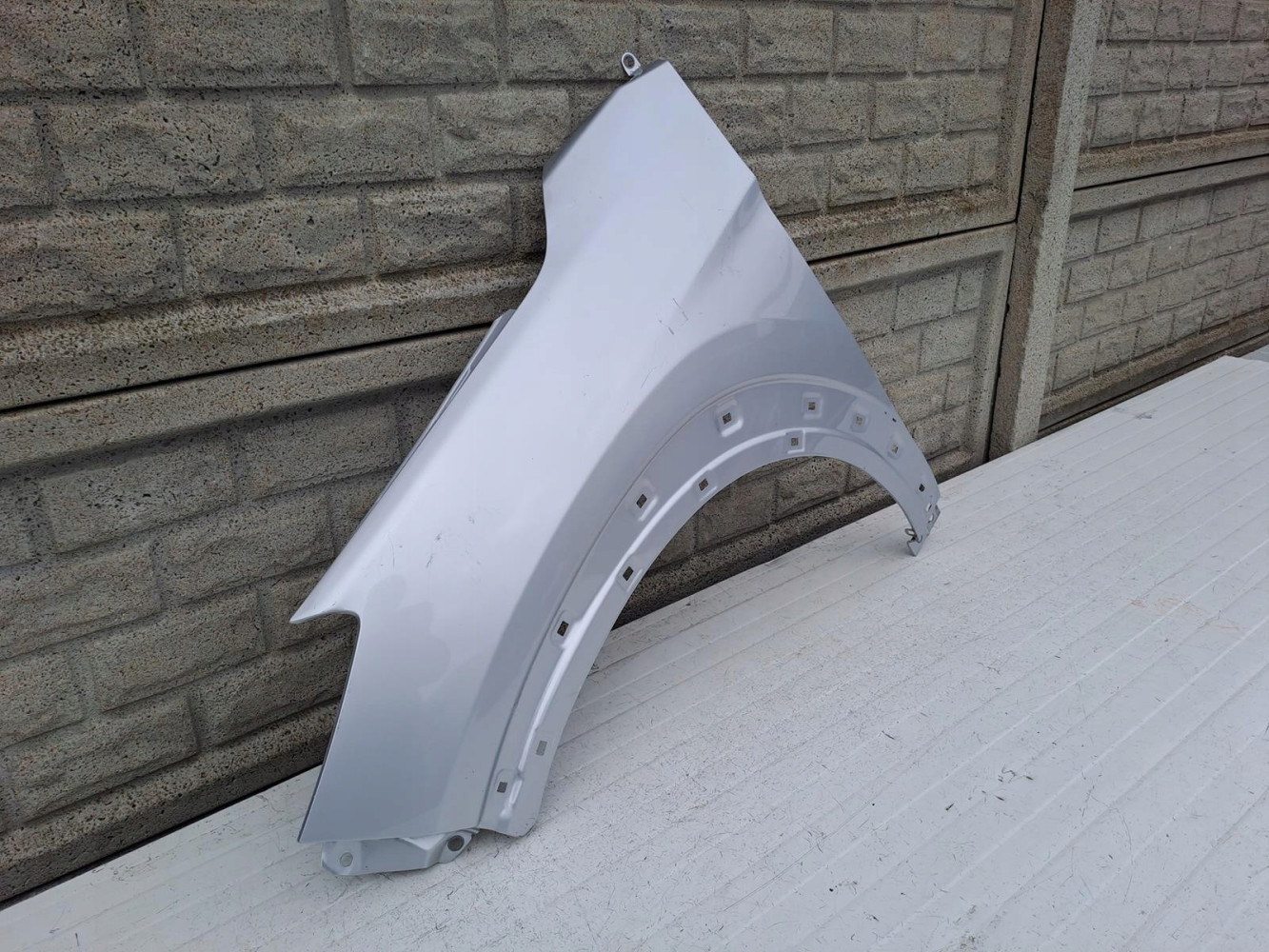 HYUNDAI TUCSON 2015-2020 BŁOTNIK PRZEDNI LEWY - (13251089277)