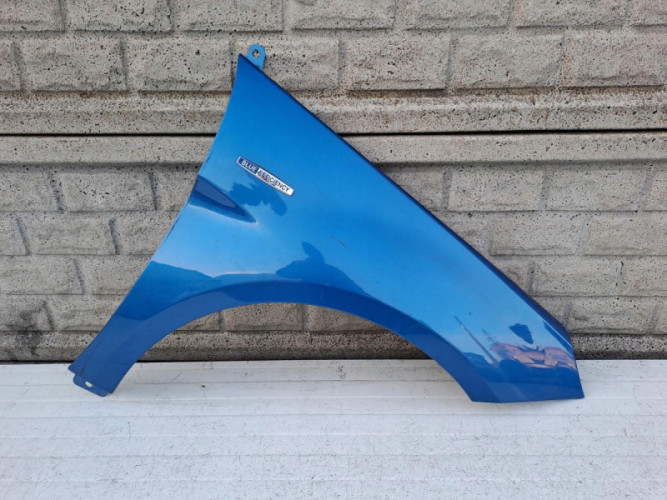 B KLASA W245 W B-KLASA W 245 BŁOTNIK PRZEDNI PRAWY - (13251136811)