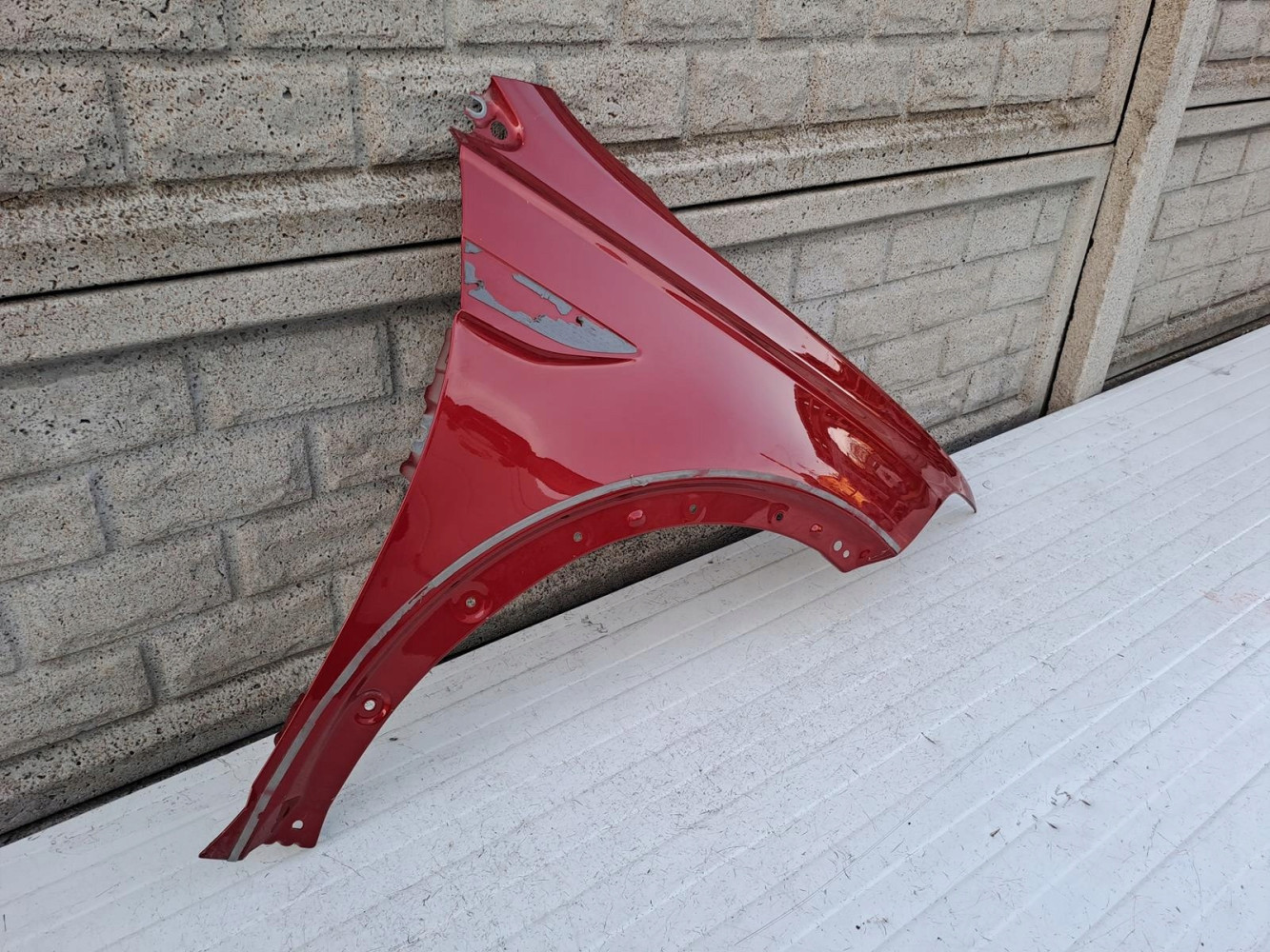 VW TAIGO BŁOTNIK PRAWY PRZEDNI NOWY MODEL - (13251184494)