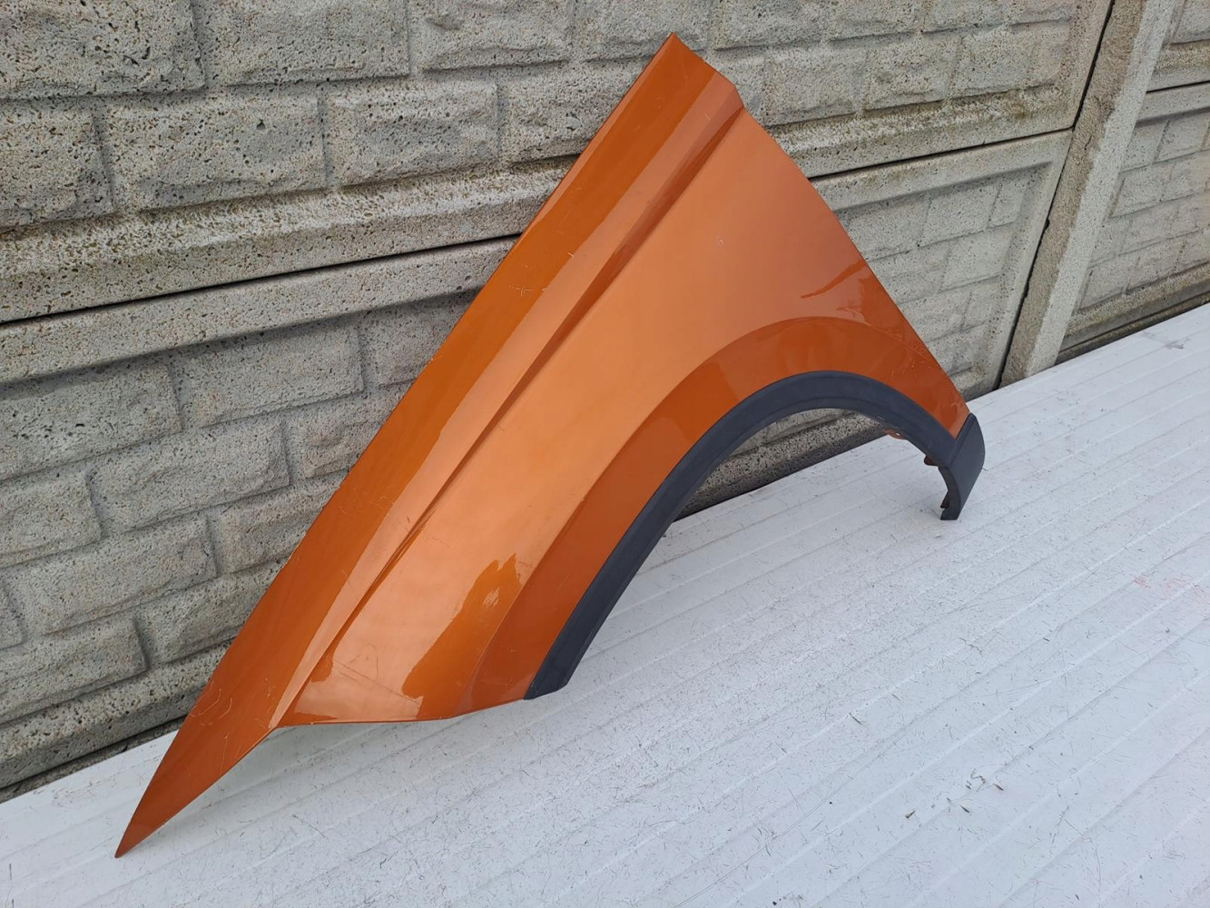 SEAT ATECA BŁOTNIK LEWY PRZEDNI - (13258063341)