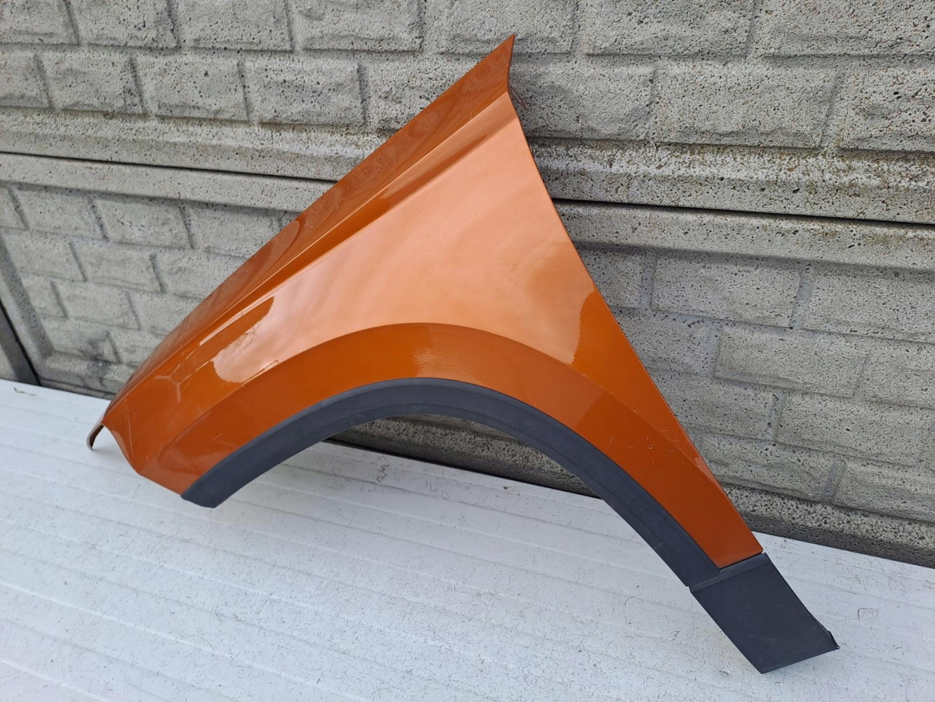 SEAT ATECA BŁOTNIK LEWY PRZEDNI - (13258063341)