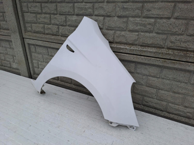 BŁOTNIK PRAWY PRZEDNI HYUNDAI I20 08-12 - (13284296217)