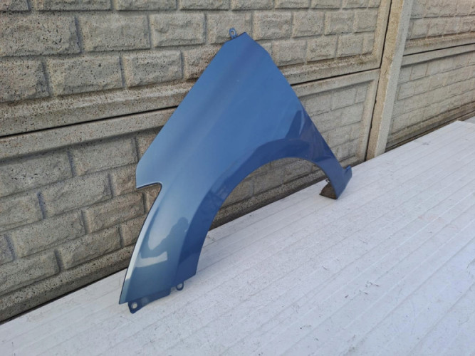 HYUNDAI I20 2015-2021 BŁOTNIK LEWY PRZEDNI - (13296573426)