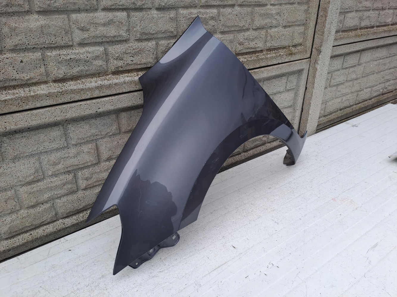 SUZUKI SWIFT MK8 17-22 BŁOTNIK PRZEDNI LEWY - (13297296400)