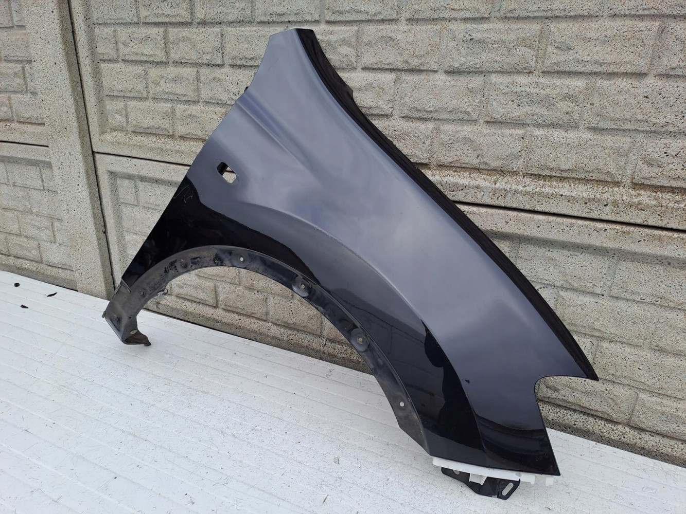 NISSAN QASHQAI 10-13 LIFT BŁOTNIK PRAWY PRZÓD - (13297392397)