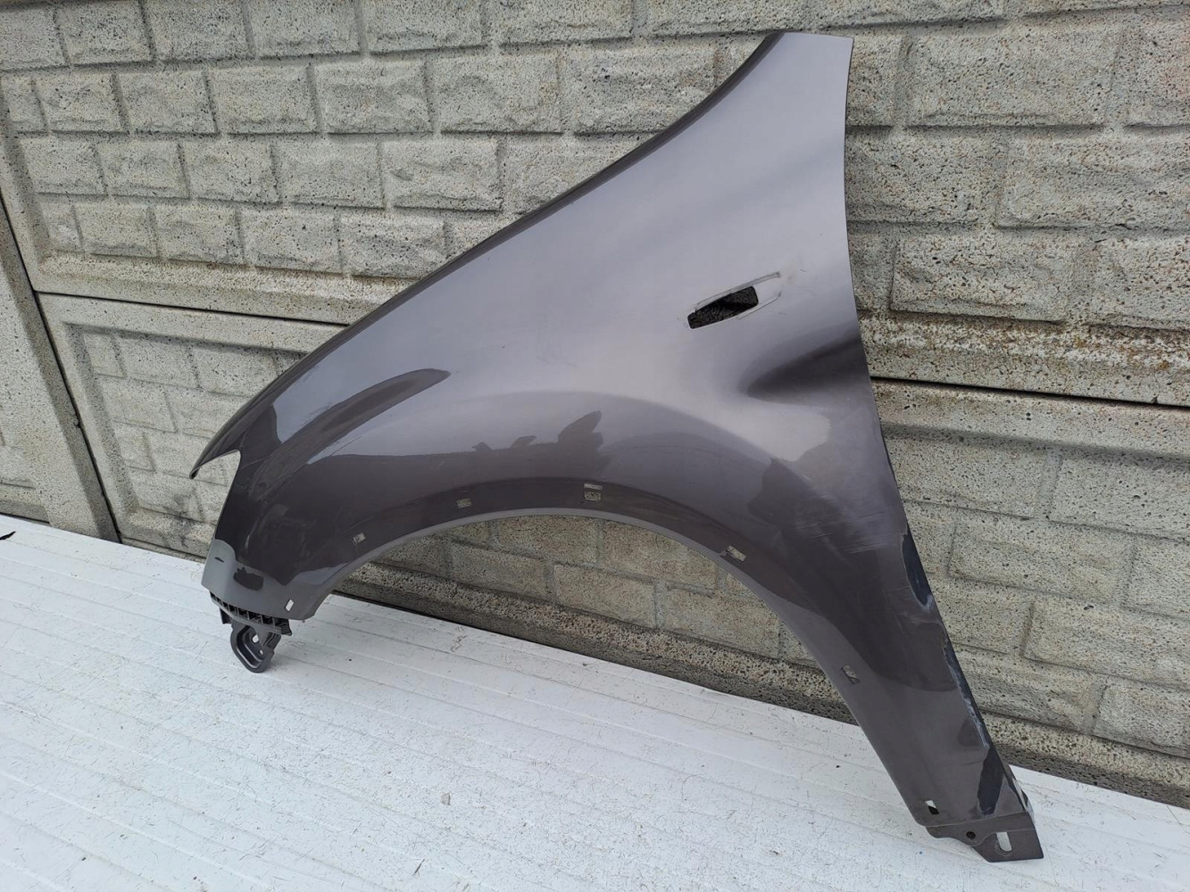 MITSUBISHI ASX 15-20 LIFT BŁOTNIK LEWY PRZEDNI - (13297478632)