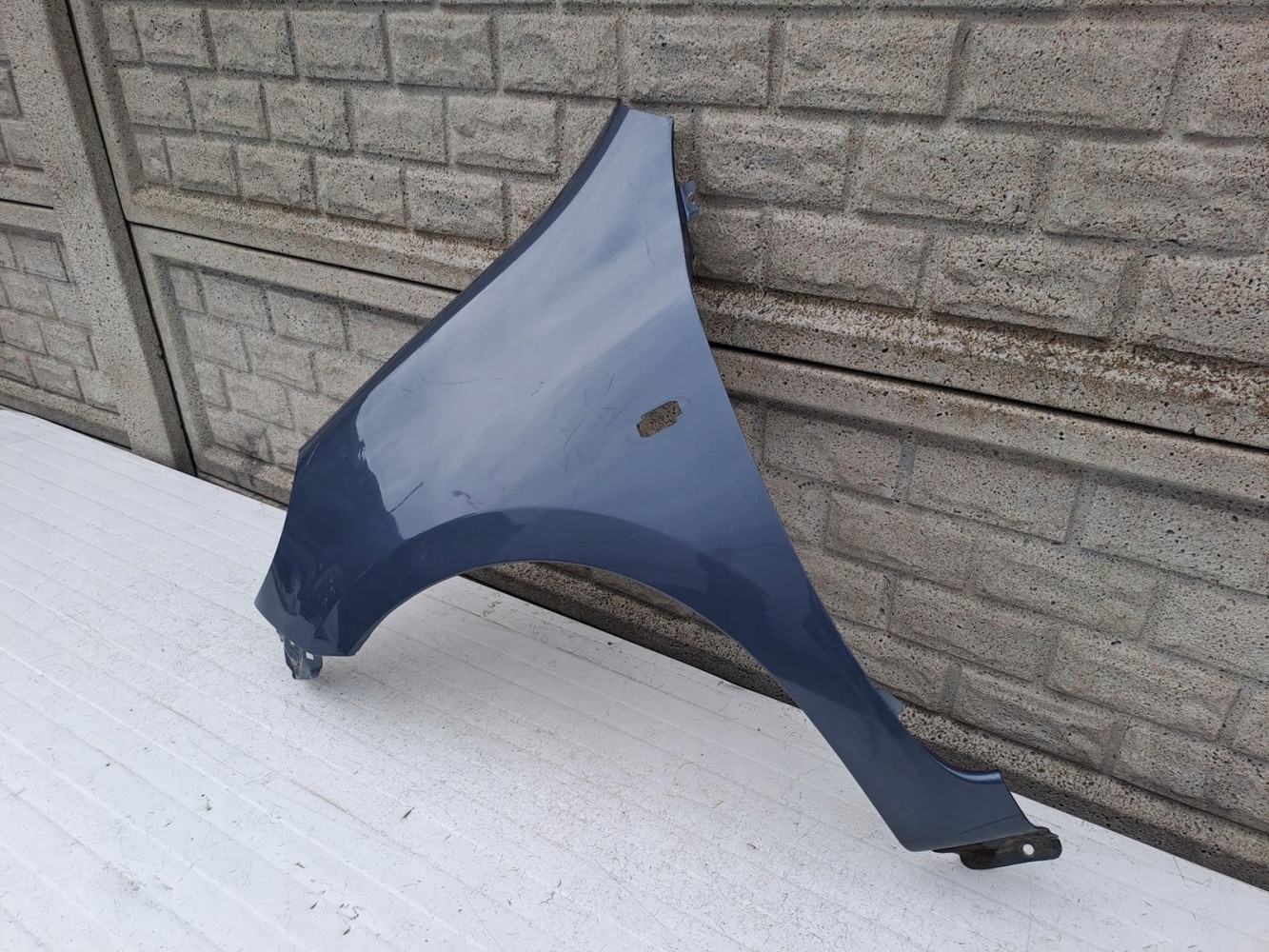 NISSAN MICRA K13 10-13 BŁOTNIK PRZEDNI LEWY - (13297508357)