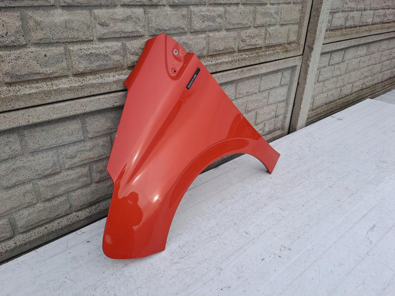 PEUGEOT 208 11-17 BŁOTNIK LEWY PRZEDNI - (13308645257)