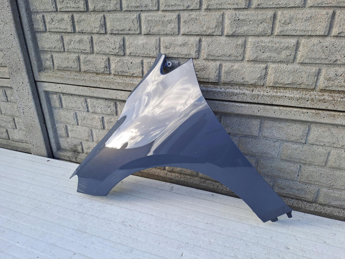BMW 2 II U06 U-06 BŁOTNIK PRZEDNI LEWY - (13319710489)