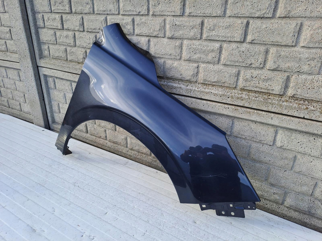 SUBARU FORESTER 13-19 BŁOTNIK PRZEDNI PRAWY - (13319877388)