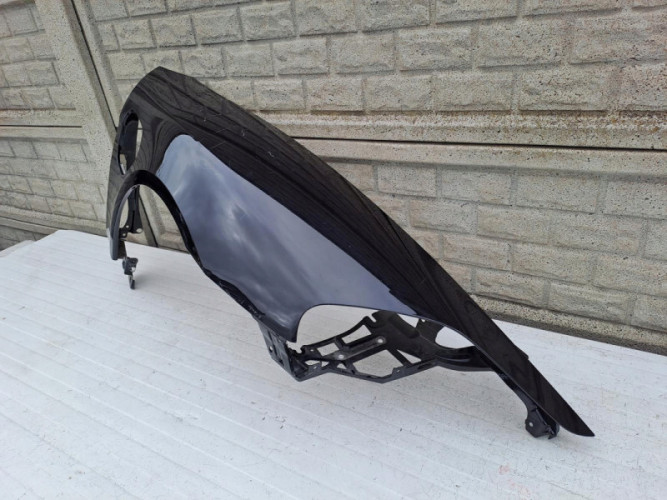 PORSCHE TAYCAN 9J1 9 J BŁOTNIK PRZEDNI PRAWY - (13333622288)