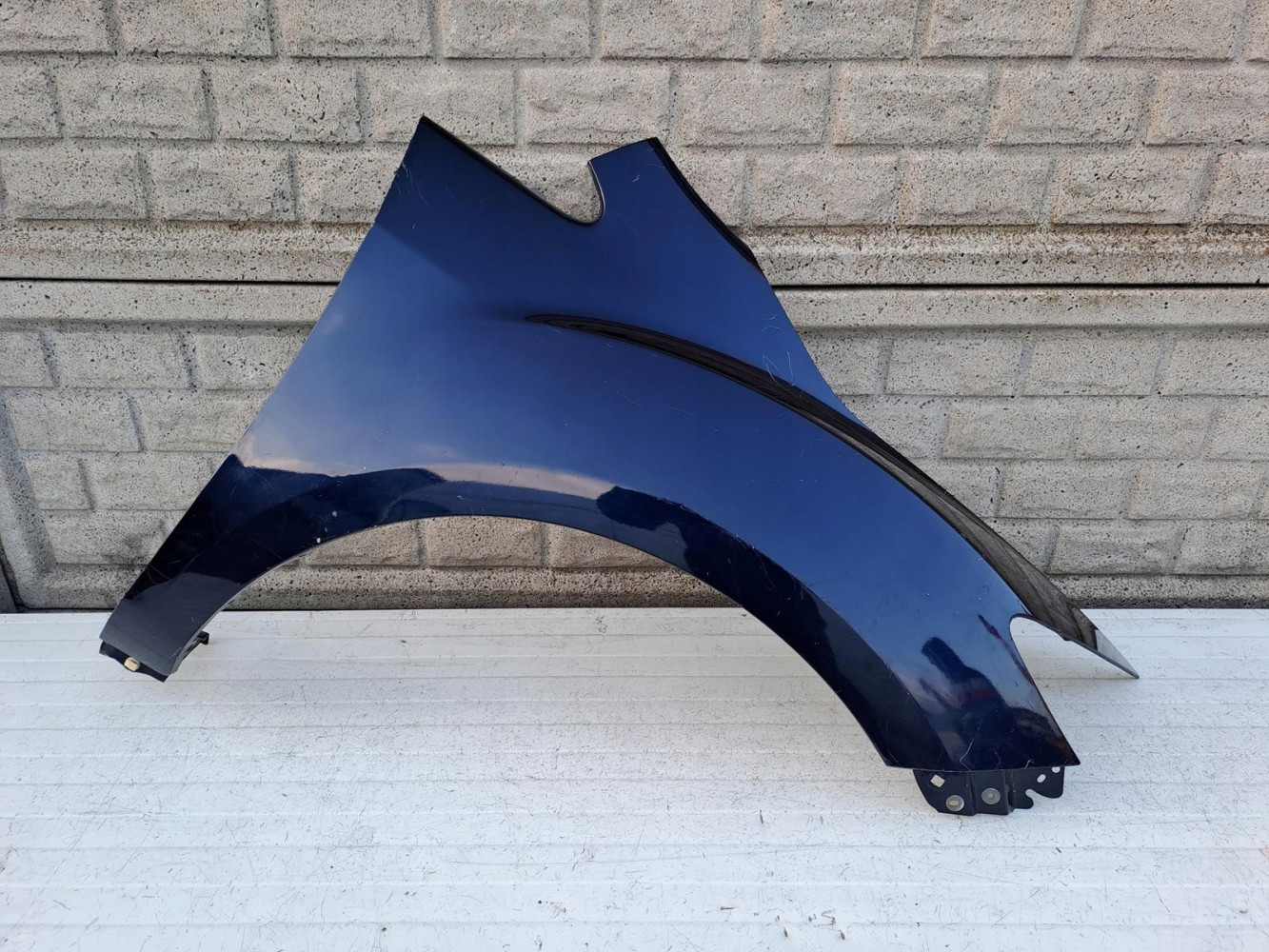 MAZDA CX-7 CX7 BŁOTNIK PRAWY PRZEDNI - (13346164767)
