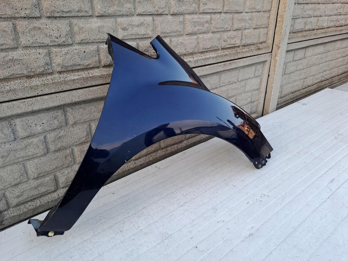 MAZDA CX-7 CX7 BŁOTNIK PRAWY PRZEDNI - (13346164767)