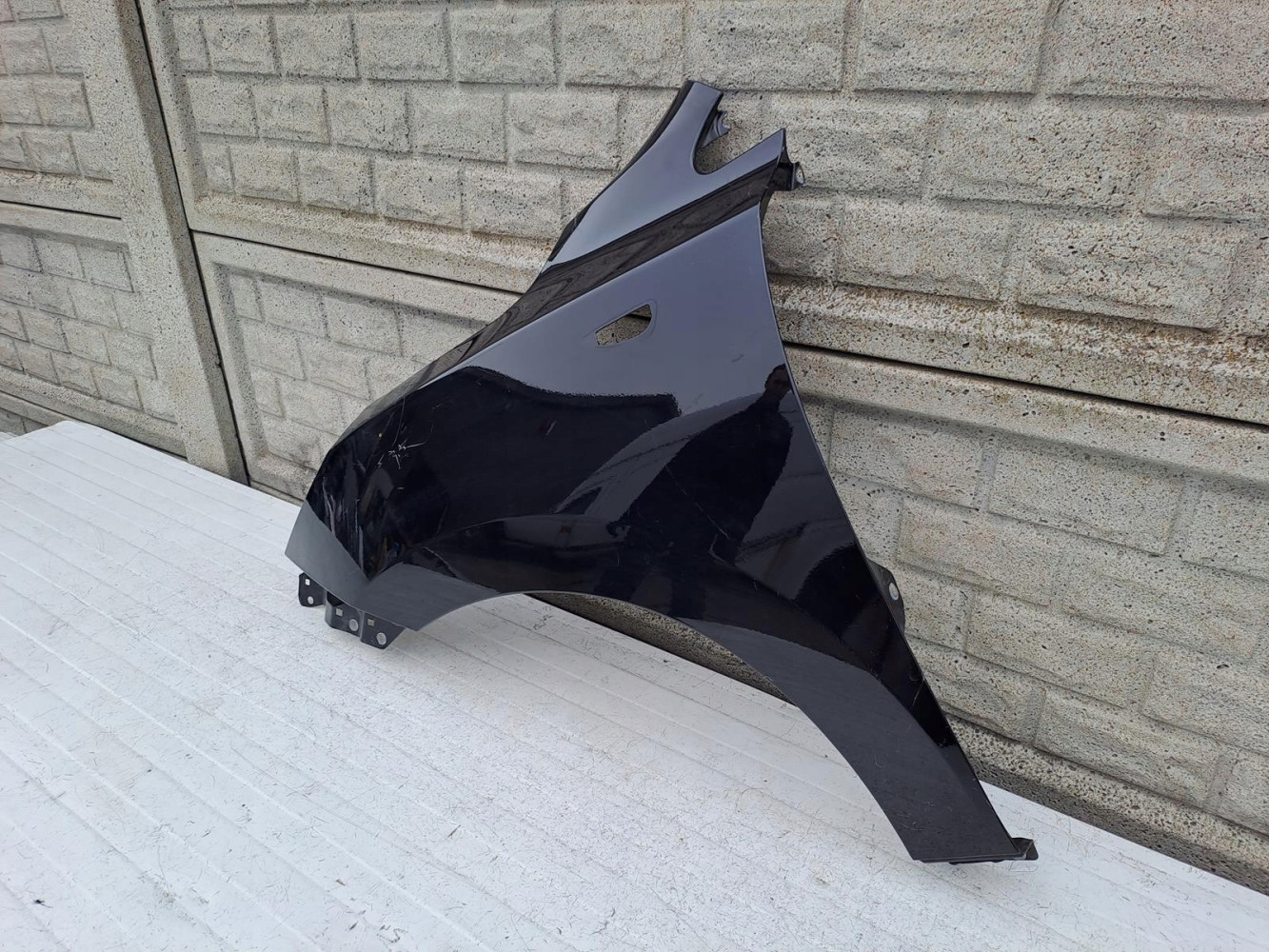 HYUNDAI IX35 IX 35 10- BŁOTNIK LEWY PRZEDNI - (13359278360)