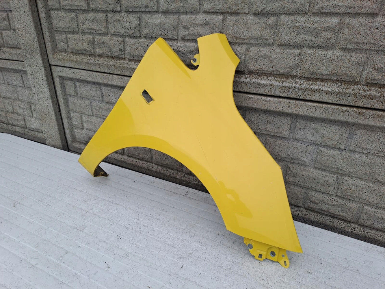 OPEL CORSA E 15-19 BŁOTNIK PRZEDNI PRAWY - (13359307299)