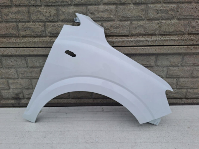 DACIA SANDERO III 3 BŁOTNIK PRZEDNI PRAWY - (13359357612)