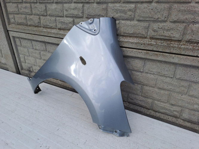 TOYOTA YARIS 2 II 05-12 BŁOTNIK PRAWY PRZÓD - (13371906835)