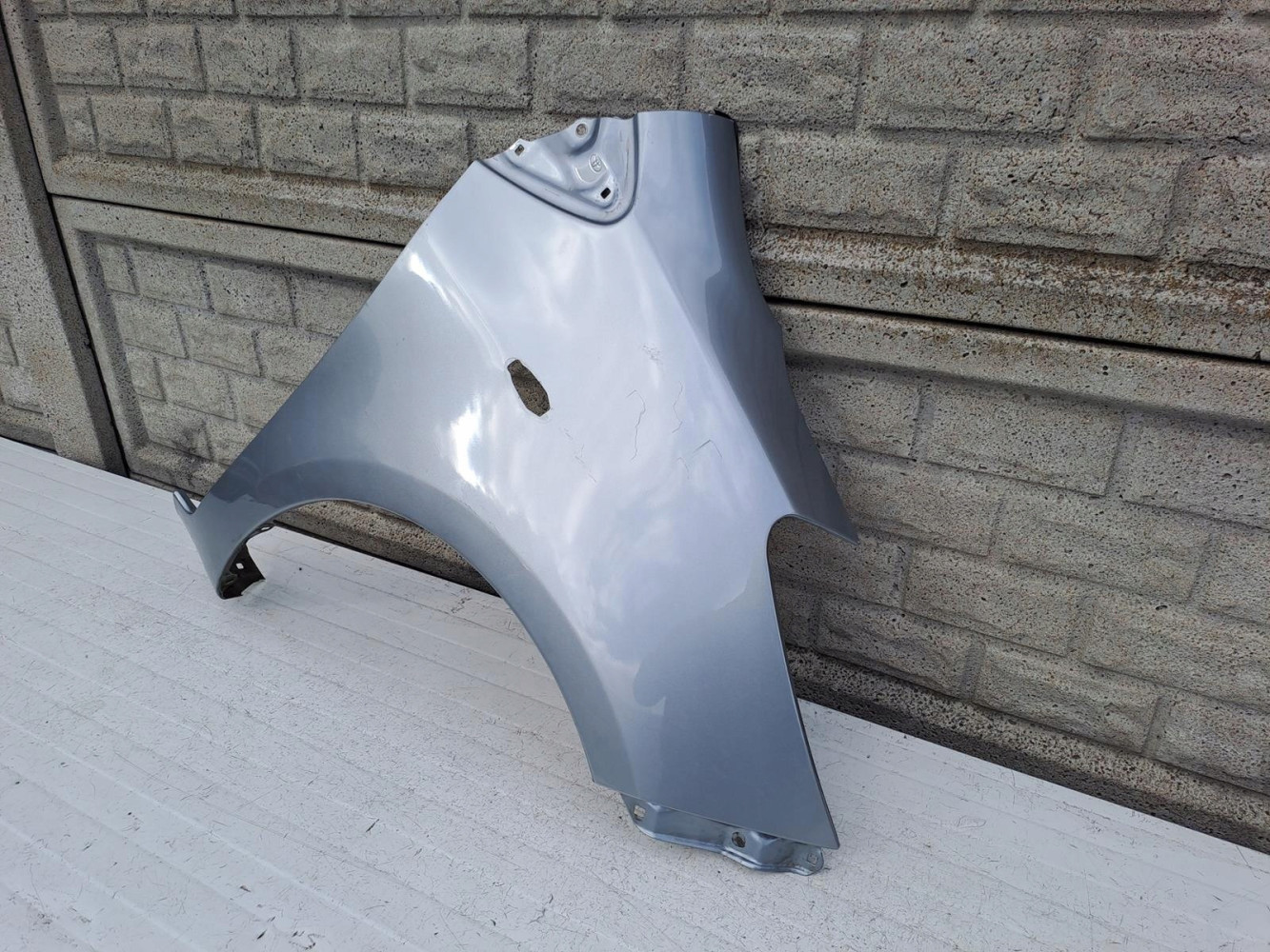 TOYOTA YARIS 2 II 05-12 BŁOTNIK PRAWY PRZÓD - (13371906835)