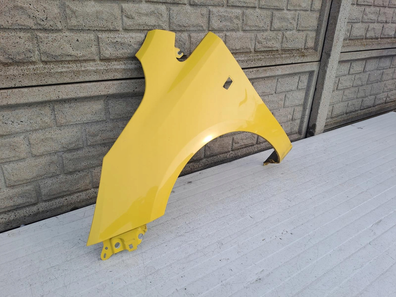OPEL CORSA E 15-19 BŁOTNIK PRZEDNI LEWY - (13383078329)