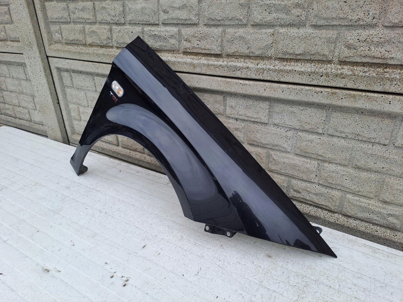 SEAT LEON 2 II 2005-2013 BŁOTNIK PRZEDNI PRAWY - (13386325036)