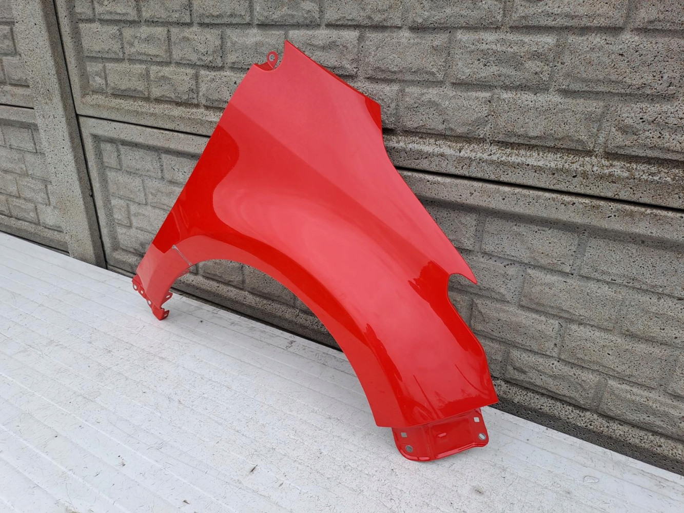 TOYOTA YARIS 4 IV 19-23 BŁOTNIK PRAWY PRZEDNI - (13386340221)