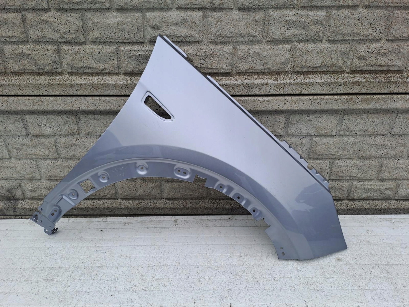 OPEL GRANDLAND X 17-23 BŁOTNIK PRAWY PRZEDNI - (13386412105)