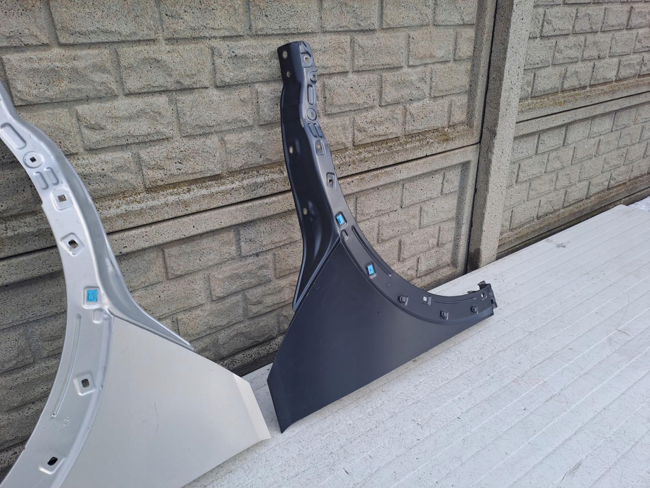 HYUNDAI IONIQ V 21-23 BŁOTNIK PRAWY LEWY PRZEDNI - (13386518587)