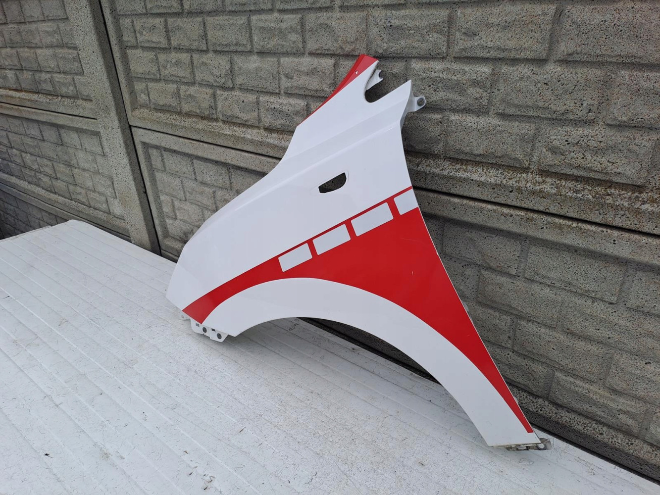 HYUNDAI IX35 IX 35 BŁOTNIK PRZEDNI LEWY wysyłka24H - (13401666841)