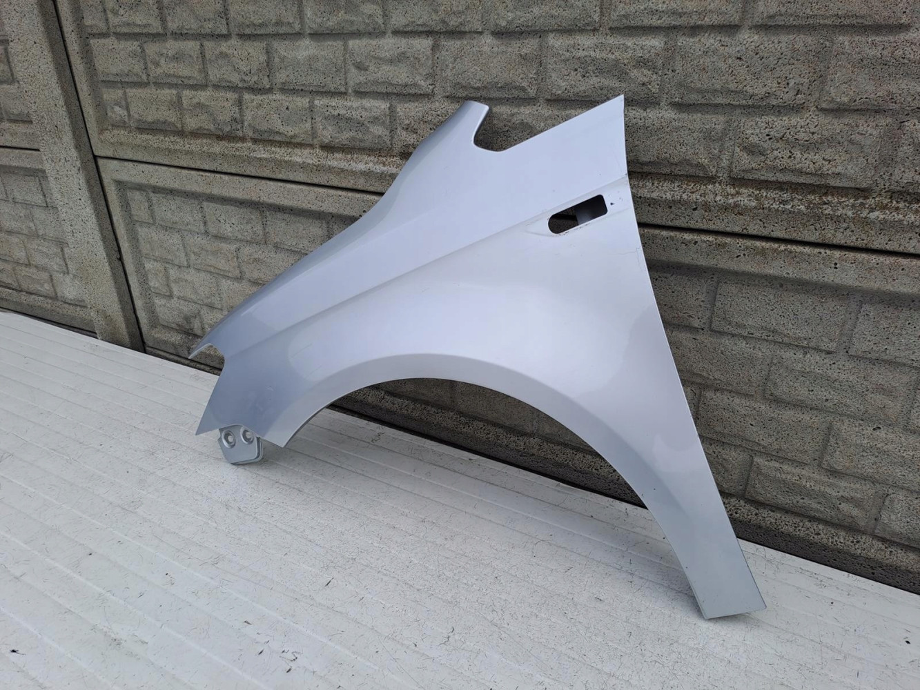 BŁOTNIK PRZEDNI LEWY VW CADDY 2015-2021 - (13417437635)
