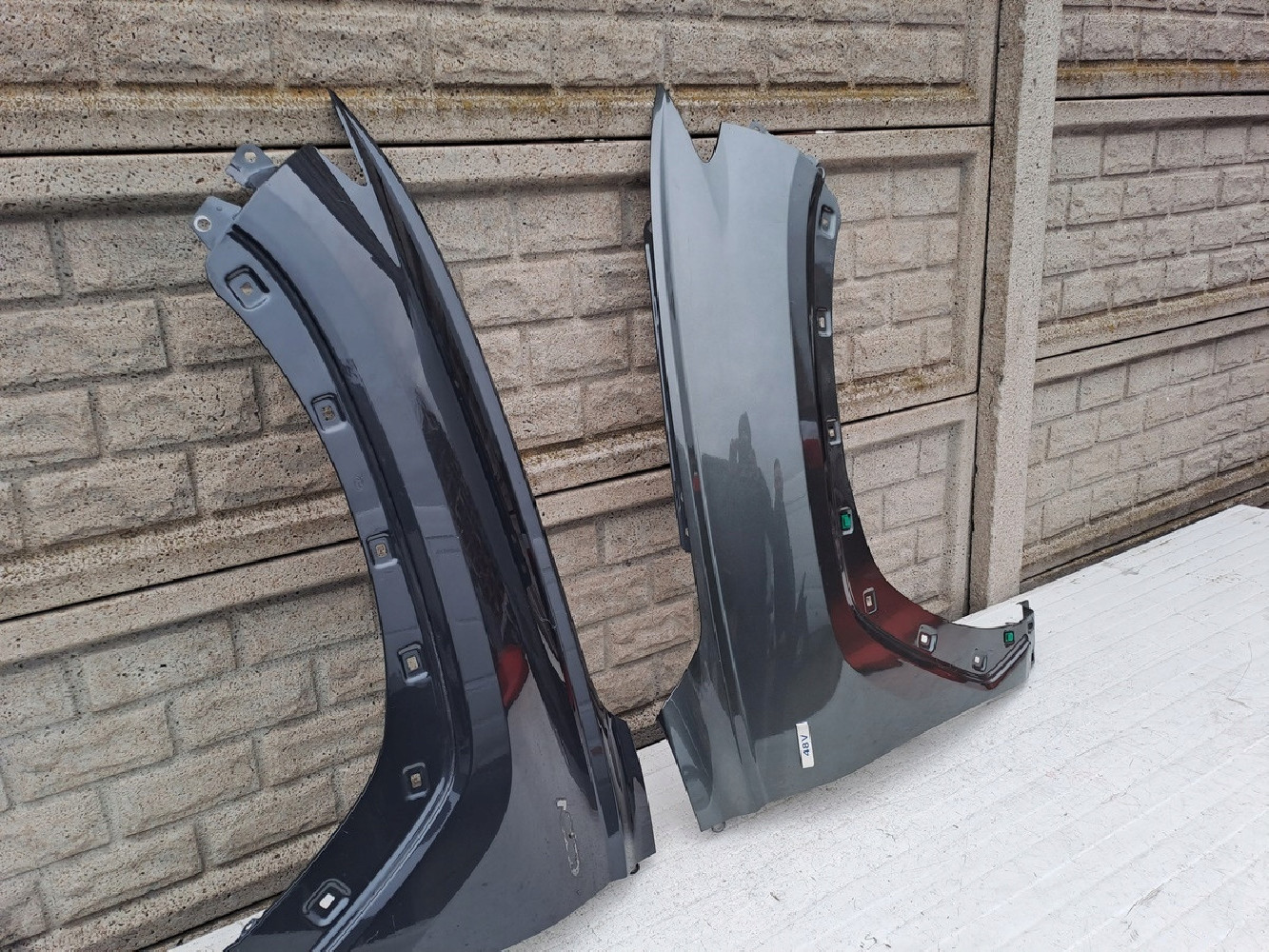 HYUNDAI TUCSON 21-23 BŁOTNIK PRZEDNI PRAWY LEWY - (13423885687)