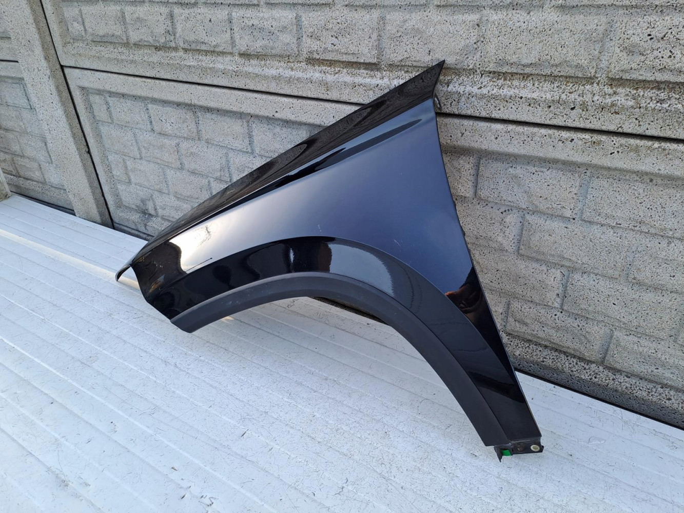 SEAT ATECA BŁOTNIK LEWY PRZEDNI - (13431943639)