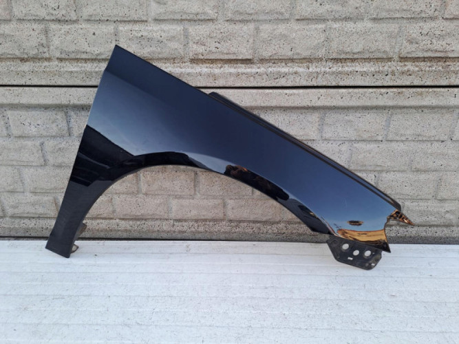 VW SCIROCCO BŁOTNIK PRZEDNI PRAWY - (13437663898)