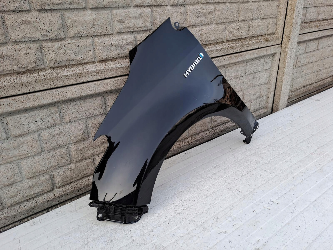 TOYOTA YARIS 4 IV 19-23 BŁOTNIK LEWY PRZEDNI - (13437713391)