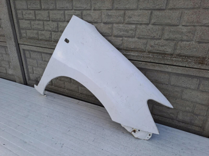 TOYOTA HILUX 2005-2012 BŁOTNIK PRAWY PRZEDNI - (13438171134)