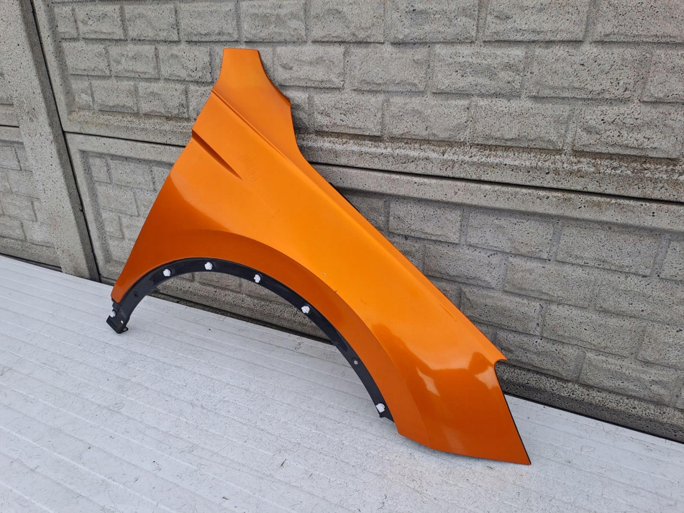 SEAT TARRACO 18-24 BŁOTNIK PRZEDNI PRAWY - (13456555816)