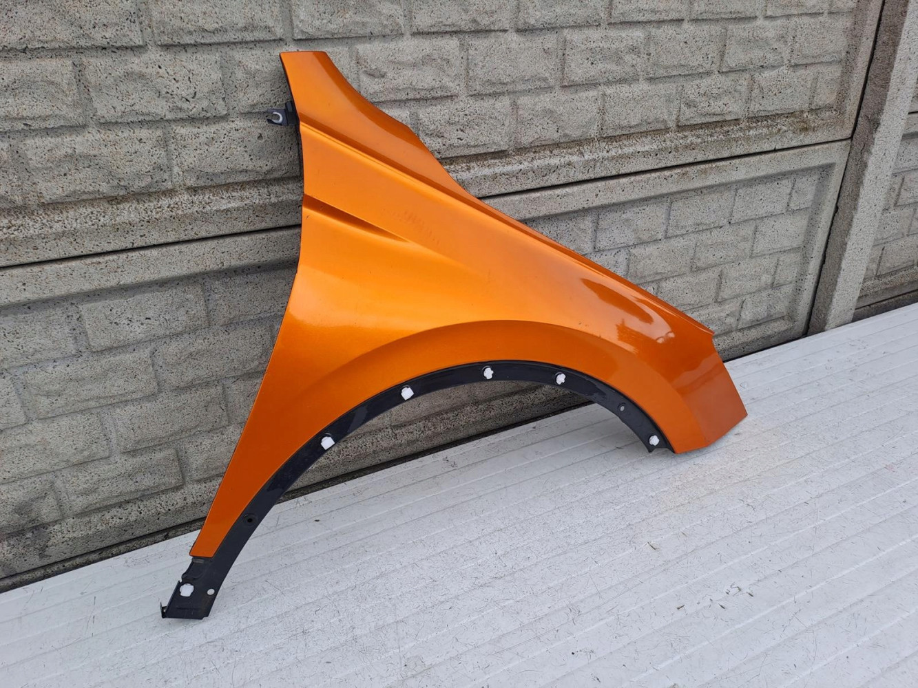 SEAT TARRACO 18-24 BŁOTNIK PRZEDNI PRAWY - (13456555816)