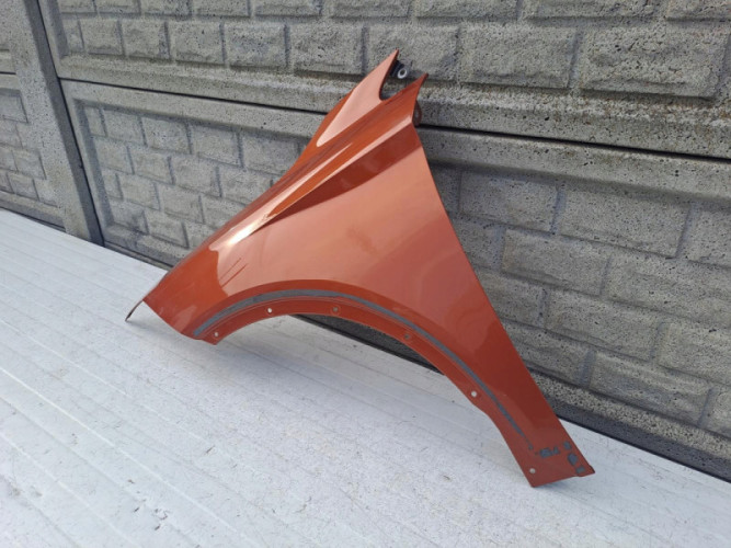 SEAT ARONA BŁOTNIK PRZEDNI LEWY - (13462287915)