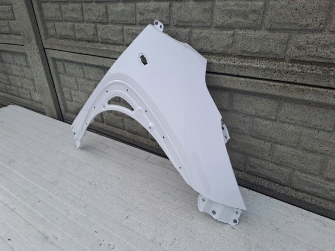 BŁOTNIK PRAWY PRZÓD TOYOTA AYGO X 22-23 - (13468070343)