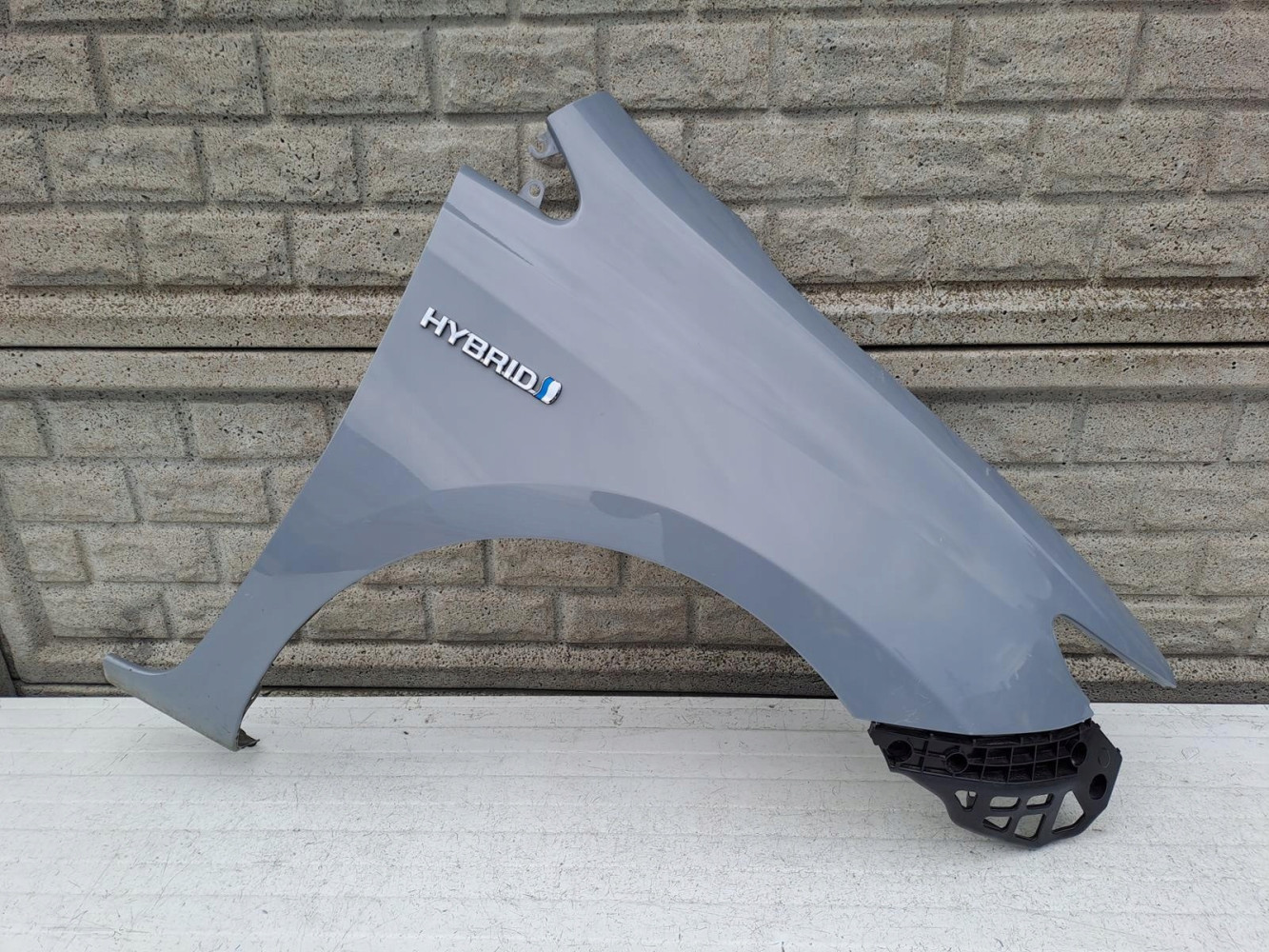 TOYOTA AURIS 13-21 BŁOTNIK PRAWY PRZEDNI - (13474073823)