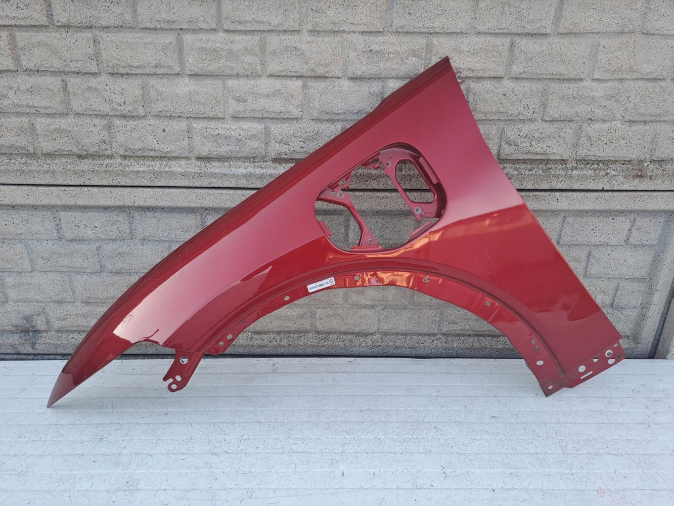 FORD MUSTANG VI MACH-E 21- BŁOTNIK PRZEDNI LEWY - (13491686193)