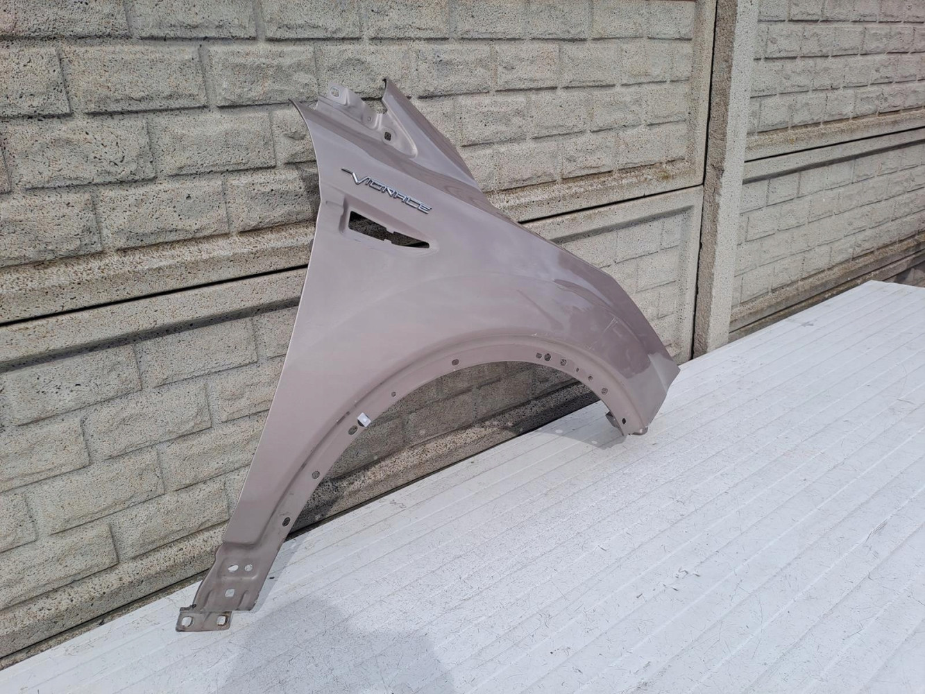 FORD KUGA 2 MK2 13-19 BŁOTNIK PRAWY PRZEDNI - (13501926781)