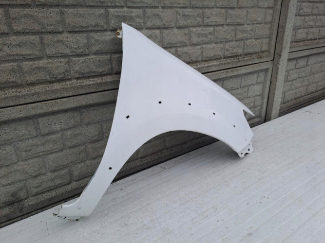 TOYOTA HILUX LIFT 2012-2015 BŁOTNIK PRZEDNI PRAWY - (13502011494)