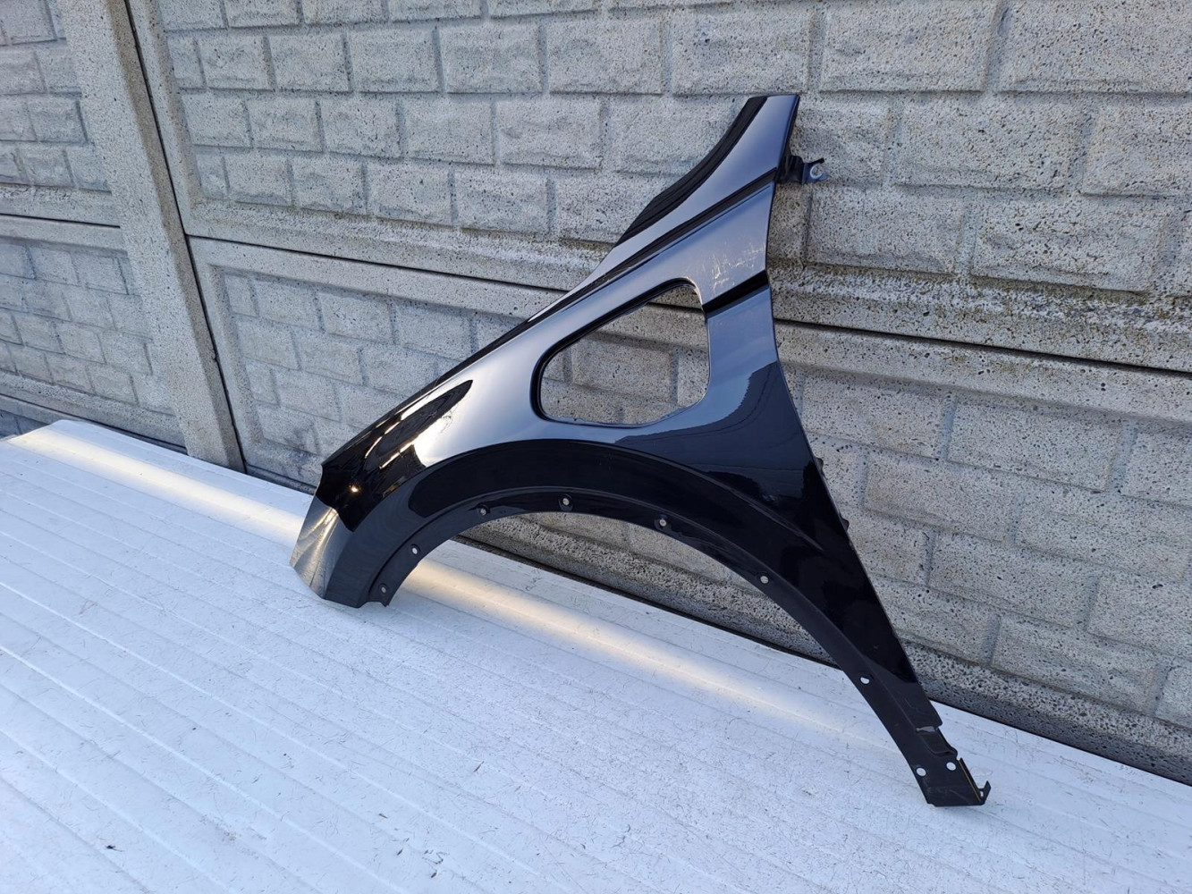 SEAT TARRACO HYBRYDA 21-24 BŁOTNIK PRZEDNI LEWY - (13507525612)