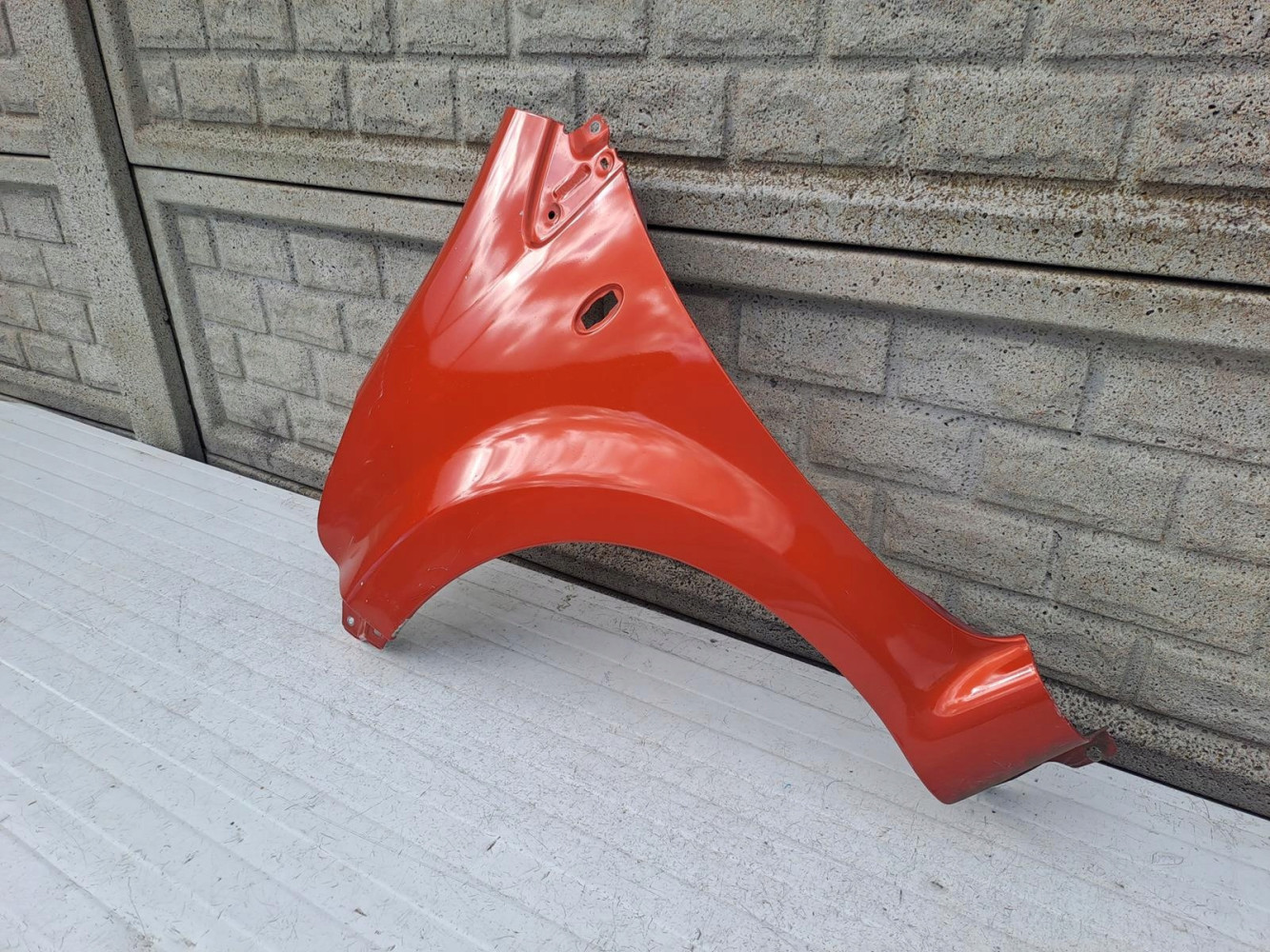 TOYOTA AYGO I 1 2005-2012 BŁOTNIK LEWY PRZEDNI - (13533546402)