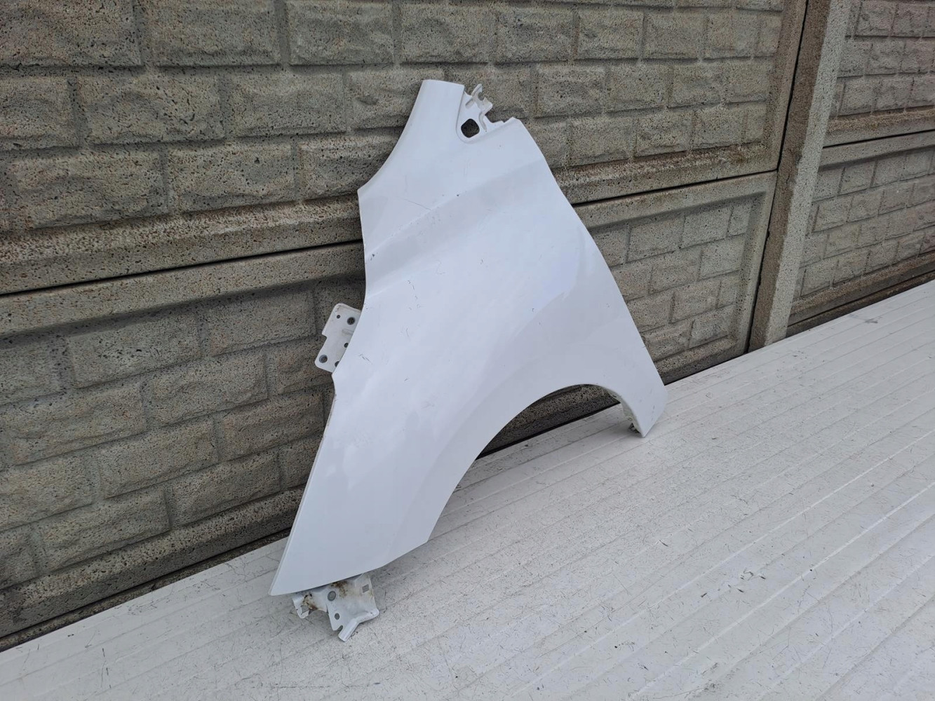 NISSAN MICRA K14 2017 - 2022 BŁOTNIK LEWY PRZEDNI - (13533626343)