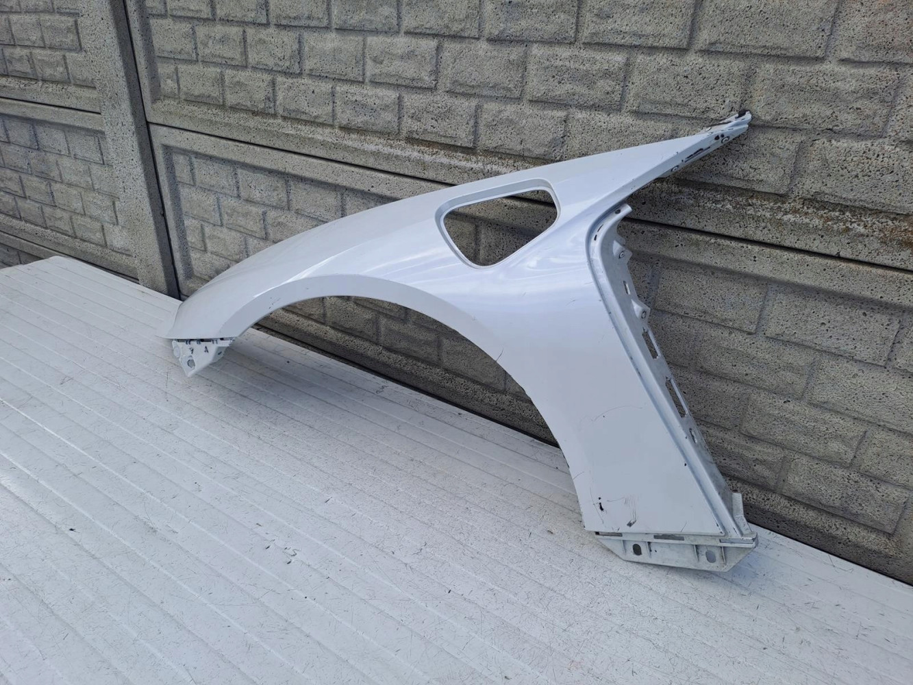BMW I8 I12 I15 COUPE ROADSTER 14-20 BŁOTNIK LEWY - (13533682379)