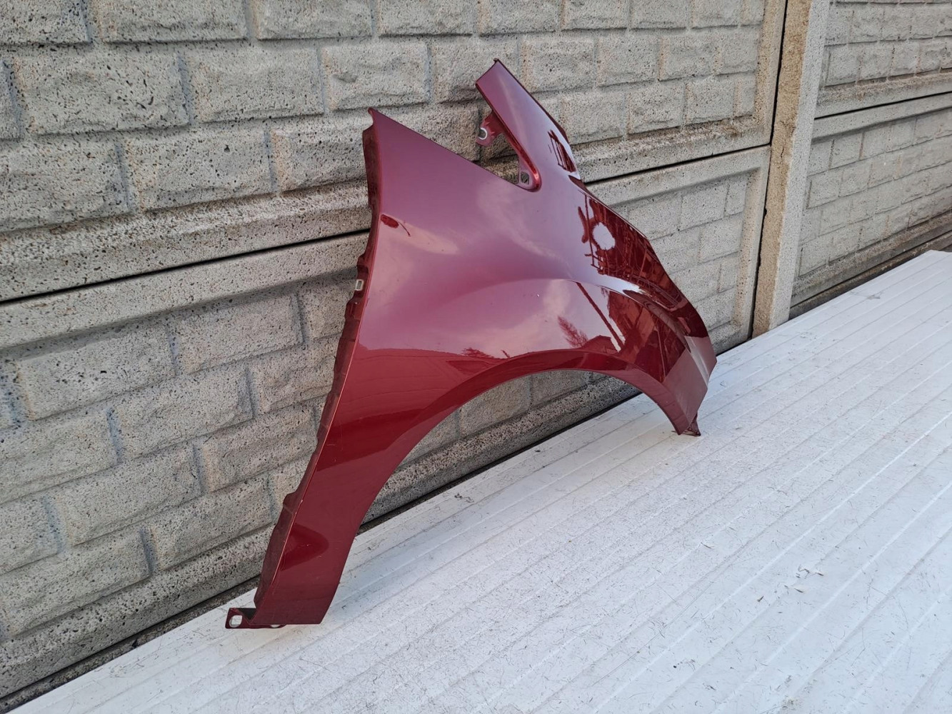 FORD B-MAX 2013-2017 BŁOTNIK PRAWY PRZEDNI - (13558025170)