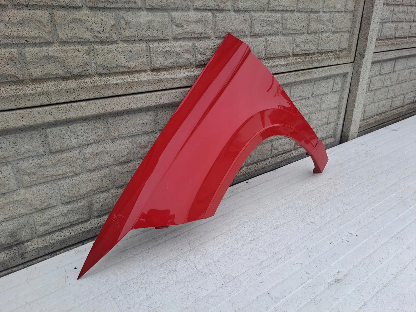 SEAT ATECA BŁOTNIK LEWY PRZEDNI - (13575428227)
