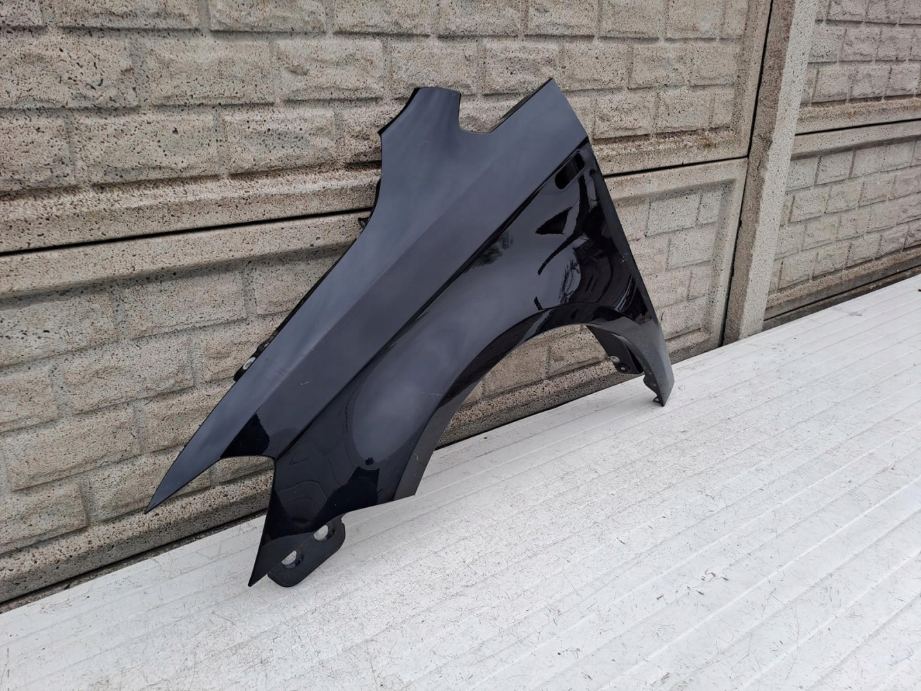 BŁOTNIK PRZEDNI LEWY VW CADDY 2015-2021 - (13590703583)