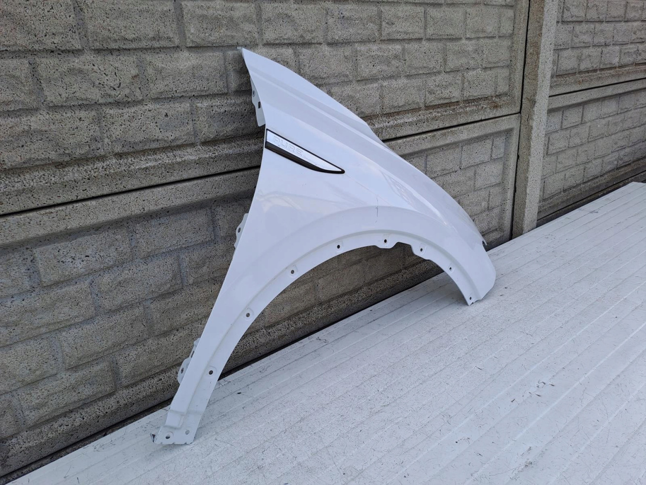 VW ID4 ID5 4 5 IV V BŁOTNIK PRAWY PRZEDNI - (13595828830)